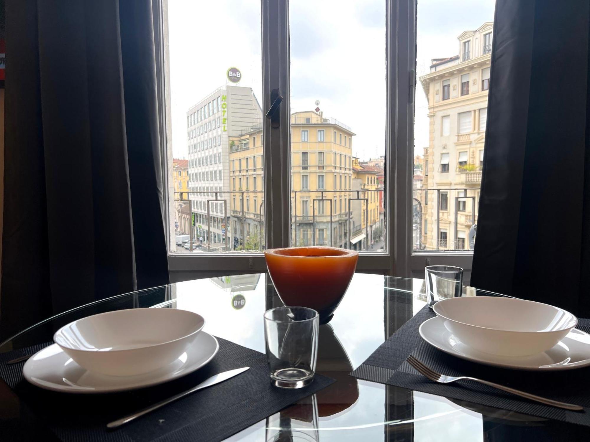 Appartamento Milanoflats - New Beautiful Fully Equipped With A View Of Piazza San Camillo - 5 Minutes From Station, M2, M3, Airport Shuttle *
